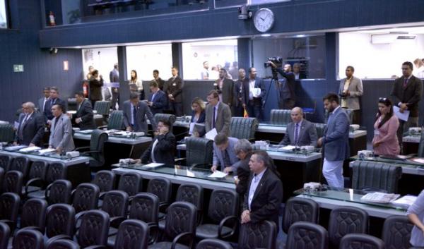 Deputados aprovam Lei que permite Governo do Amazonas receber R$ 178 milhões em royalties