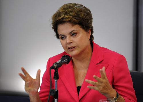 Dilma aprova reforma política