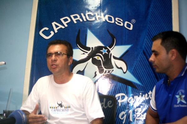 Diretoria do Caprichoso anuncia cortes financeiros, porém contrata novos levantadores de toadas