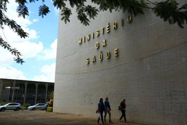 Esquema de desvio no Into pagou propina a ex-ministro da Saúde, diz delator Esquema de desvio no Into pagou propina a ex-ministro da Saúde, diz delator