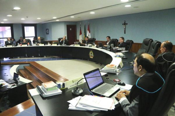 Ex-prefeita de Anori terá de devolver quase R$ 1 milhão aos cofres públicos Ex-prefeita de Anori terá de devolver quase R$ 1 milhão aos cofres públicos