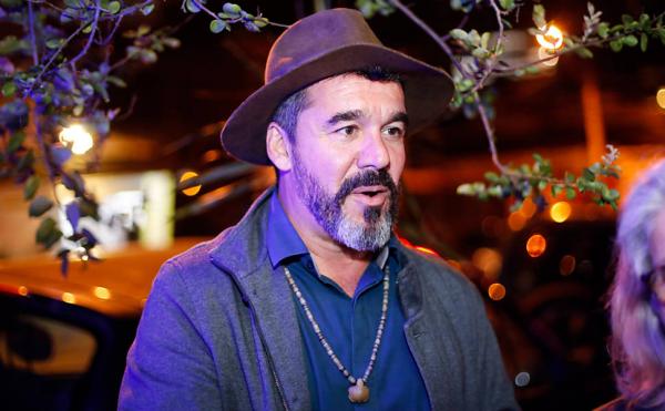 Fotógrafo etnográfico realiza palestra em Parintins sobre o seu trabalho, ‘O índio e a Fotografia’