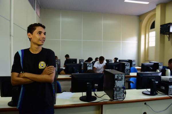 Game “Geométric Dash 3D”  ensina formas geométrica e lógicas para crianças