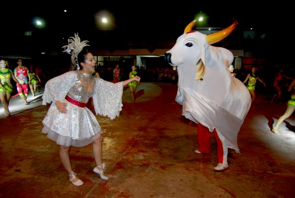 Garantido exalta o folclore amazônida na terceira noite de ensaio técnico de arena 