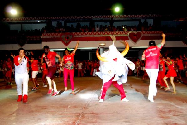 Garantido mostra celebração da tradição e religiosidade no segundo ensaio técnico