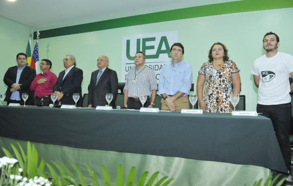 José Melo destaca papel da UEA no desenvolvimento sustentável durante comemoração de 15 anos da instituição
