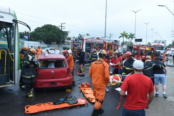 Governo do Estado coordena simulado de segurança para a passagem da Tocha Olímpica
