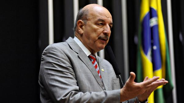 Governo lança programa para aumentar renda de beneficiários do Bolsa Família Governo lança programa para aumentar renda de beneficiários do Bolsa Família