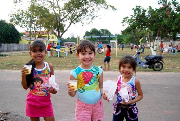 Grupo de amigos inaugura área de lazer para crianças no bairro Itaúna II