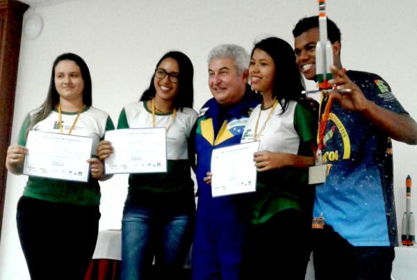 Ifam Parintins classificado entre as cinco melhores equipes na Jornada Brasileira de Foguetes