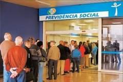 INSS libera pagamento da primeira parcela do 13º em agosto 