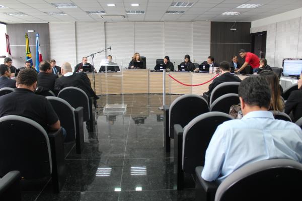 José Melo sai ou não sai do cargo? Eis a questão 