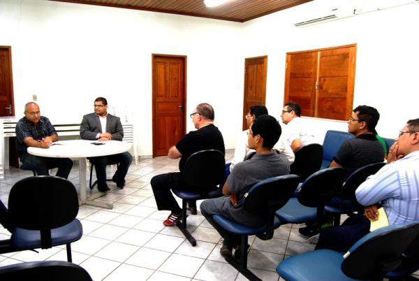 Justiça Eleitoral de Parintins define detalhes de transmissão para propaganda eleitoral gratuita