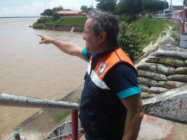 Mais uma vistoria na orla de Parintins e técnicos voltam a anunciar medidas paliativas 