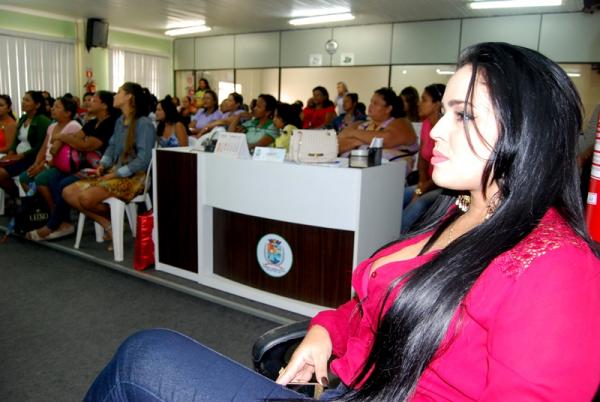 Mutirão de saúde e embelezamento marcam Dia Internacional da Mulher na Câmara Municipal