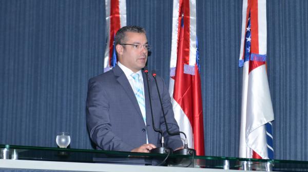 “Nossa união fortalece a conquista de avanços para os Estados da Amazônia”, disse Josué Neto