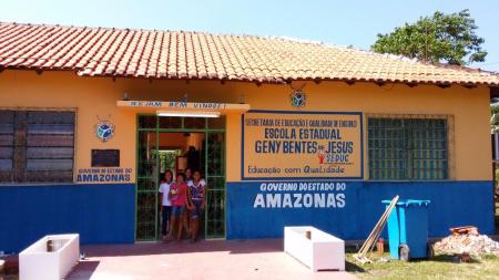 Obra emergencial garante ano letivo em escola de Parintins