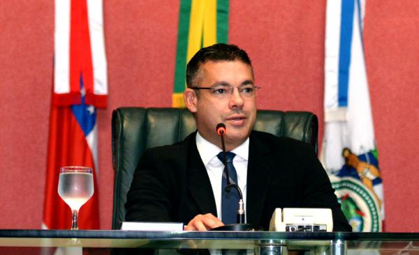 Para garantir salários de terceirizados da saúde, Josué Neto propõe acordo trabalhista