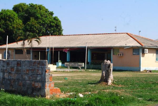 Parintins recebeu R$ 55 milhões do Fundeb em 2015, sem uma escola reformada   