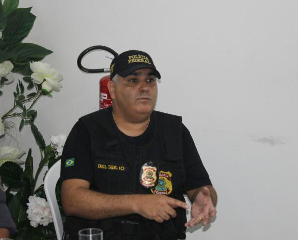 PF apura caso de pedido de votos na internet para Amazonino Mendes