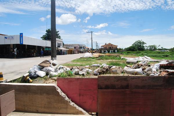 Prefeitura cumpre mandado judicial e derruba prédios para conclusão da obra da Paraíba 