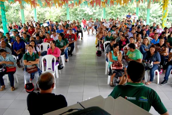 Professores da Seduc promovem paralisação didática e não descartam greve geral em Parintins