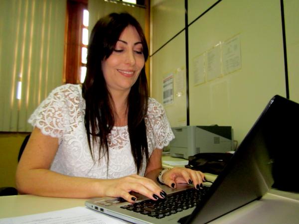 Promotora de justiça Carolina Monteiro prioriza audiências diárias e tribunal do júri 