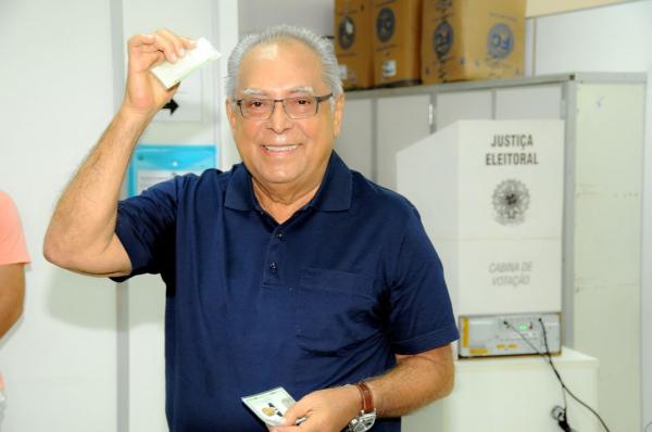 ‘Quem manda na eleição é o povo’, diz Amazonino