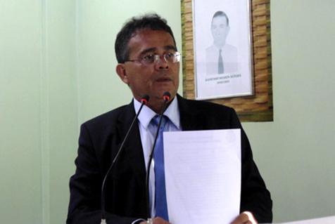 Rai Cardoso apresenta recibo de quitação de empréstimo no caso da gasolina