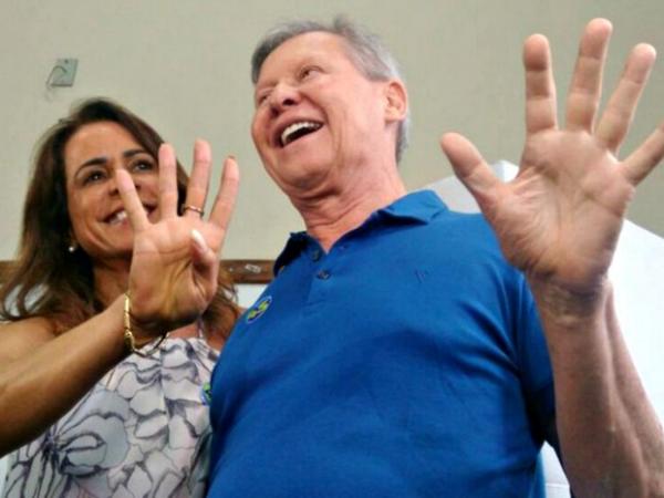 Artur Neto gasta dinheiro público para assegurar plateia na sua palestra 