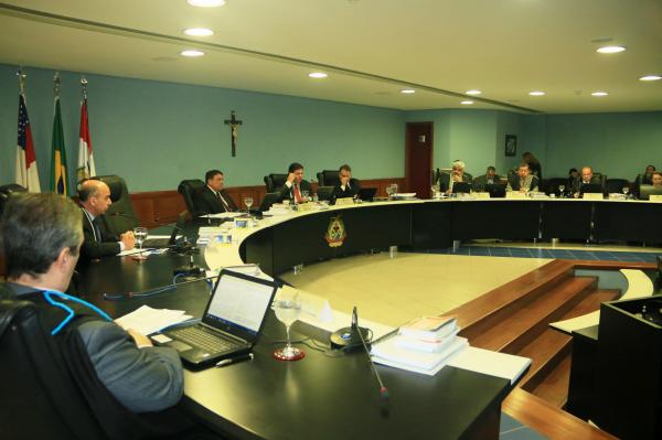 TCE multa Prefeitos de Itamarati e Urucará em mais de R$ 170 mil