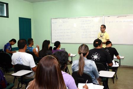 UEA divulga edital para seleção de professores para 30 municípios do Amazonas