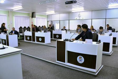 Vereadores votam pela permanência de 11 membros no Legislativo