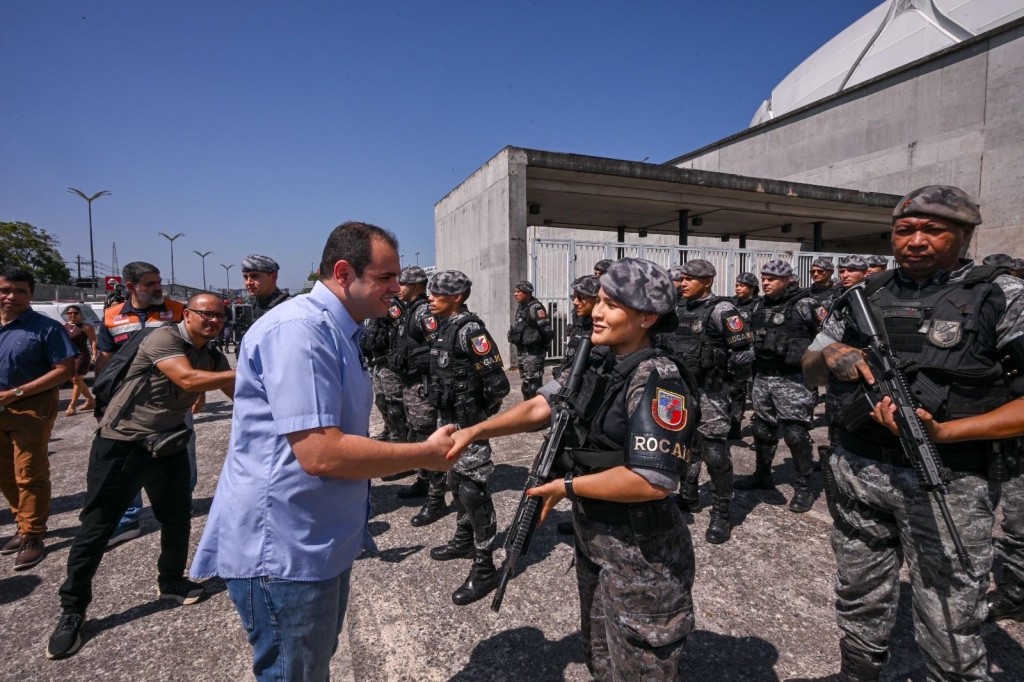 Governador Roberto Cidade_Valorização Forças de Segurança_Foto_Arquivo_Secom 4.jpg